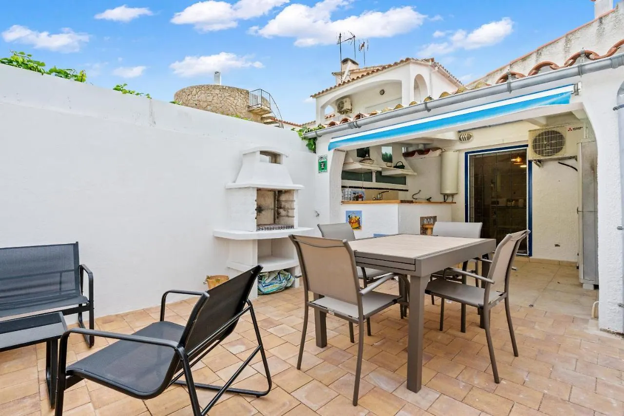 Holiday home Welcs Casa 077 Emp Cerca Del Mar Villa Empuriabrava